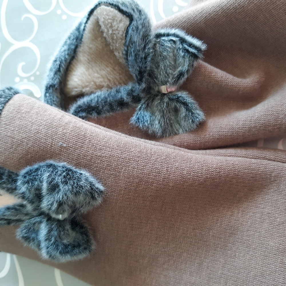 Gloves - Picture 3 of 4